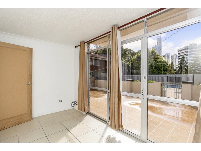 Unit 4/34 Remembrance Drive, Surfers Paradise QLD 4217