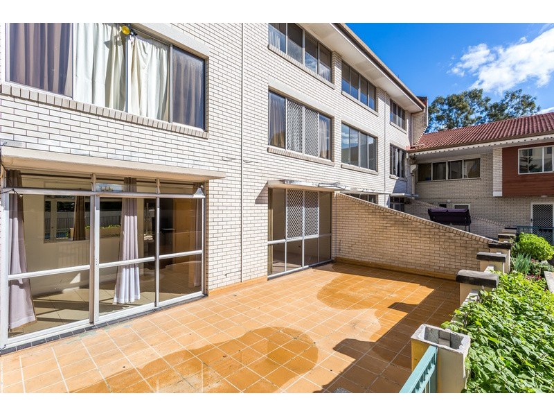 Unit 4/34 Remembrance Drive, Surfers Paradise QLD 4217