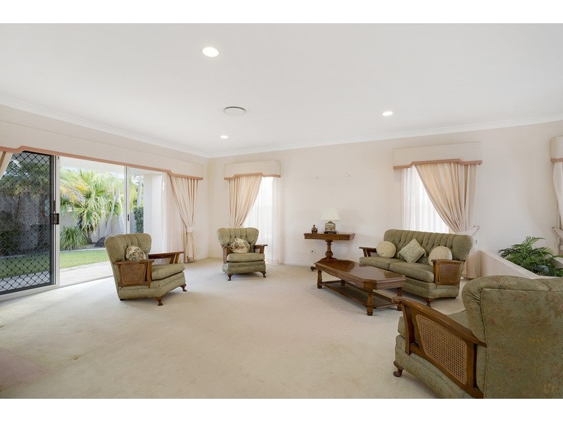 6 Martinique Way, Clear Island Waters QLD 4226