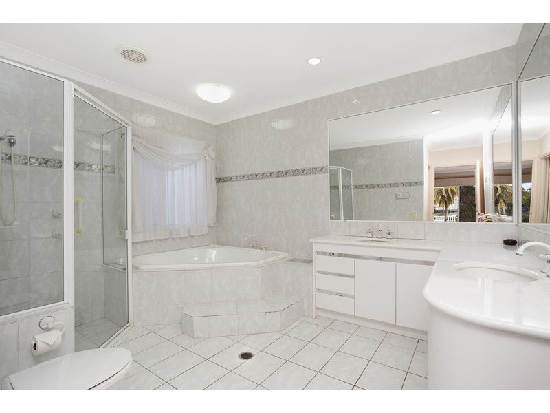 6 Martinique Way, Clear Island Waters QLD 4226