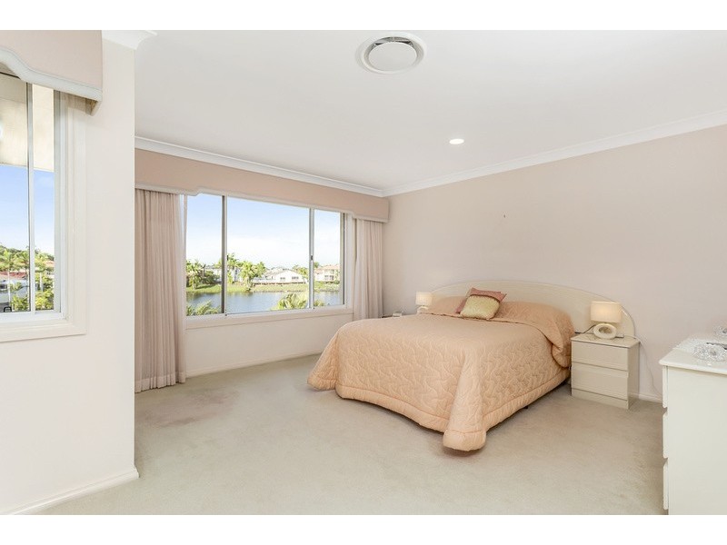 6 Martinique Way, Clear Island Waters QLD 4226