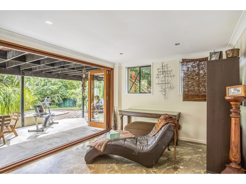 10 Beeka Street, Labrador QLD 4215