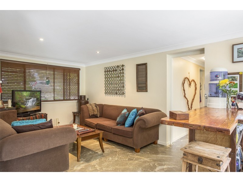 10 Beeka Street, Labrador QLD 4215