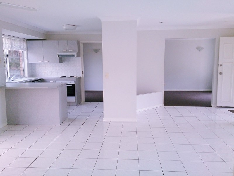 9 Henry Cotton Drive, Parkwood QLD 4214