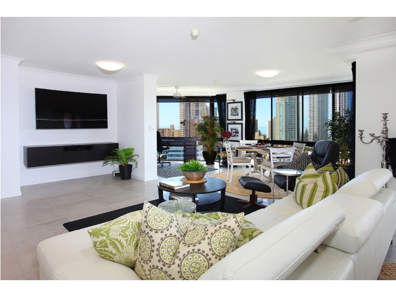 Surfers Plaza/70 Remembrance Drive, Surfers Paradise QLD 4217