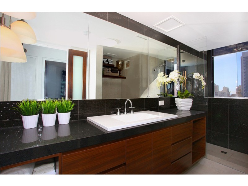 Surfers Plaza/70 Remembrance Drive, Surfers Paradise QLD 4217