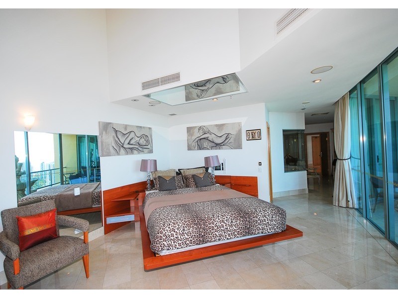 Sun City 3400 Surfers Paradise Boulevard, Surfers Paradise QLD 4217