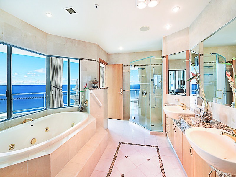 Sun City 3400 Surfers Paradise Boulevard, Surfers Paradise QLD 4217