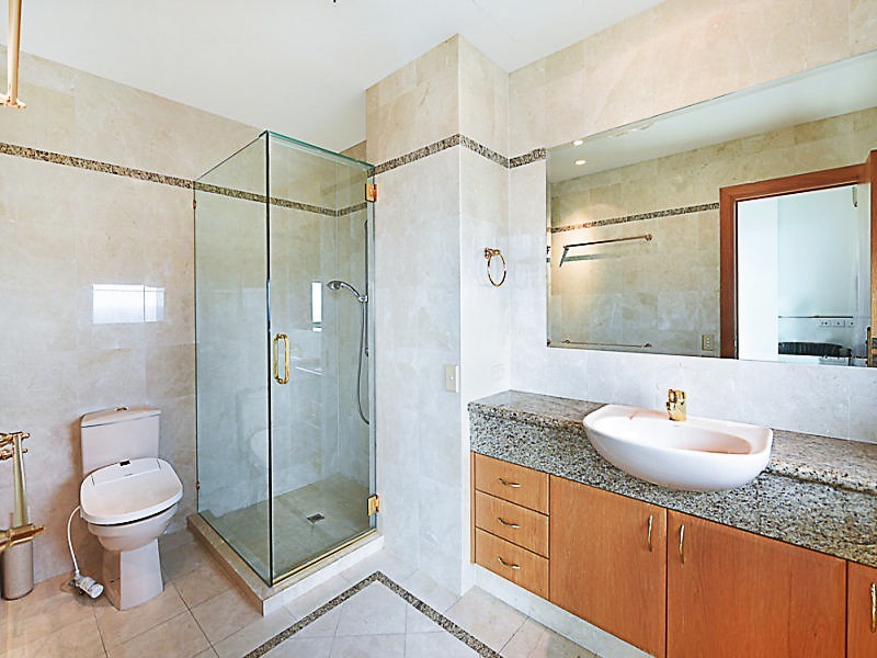 Sun City 3400 Surfers Paradise Boulevard, Surfers Paradise QLD 4217