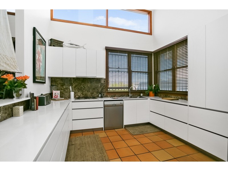 8 La Scala Court, Isle Of Capri QLD 4217