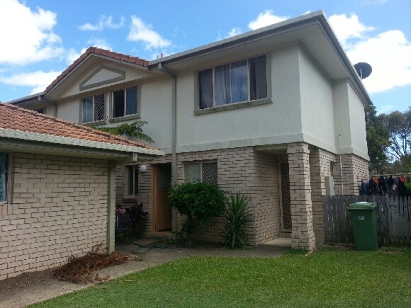 170 Central Street, Labrador QLD 4215