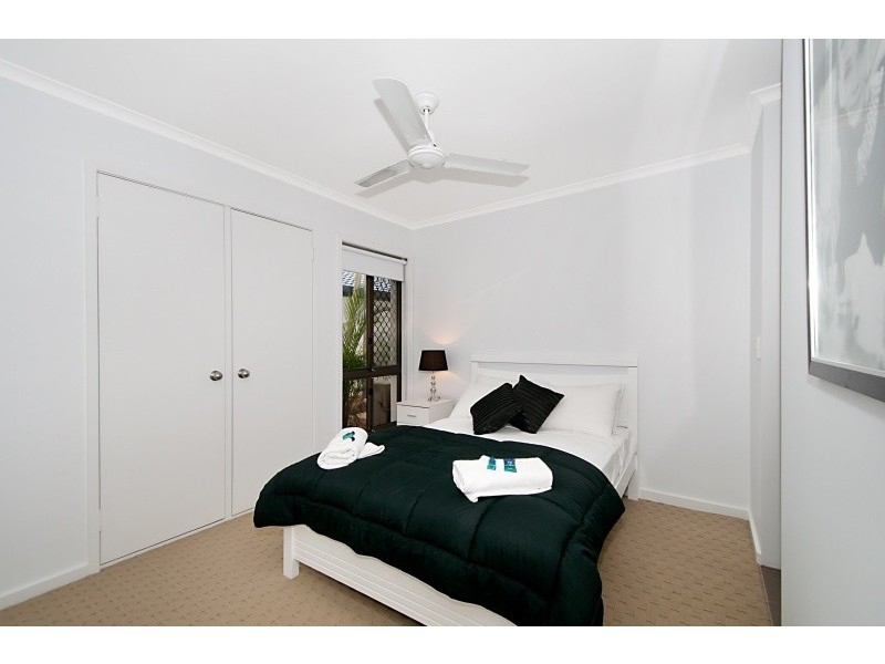 18 Argyle Crescent, Sorrento QLD 4217