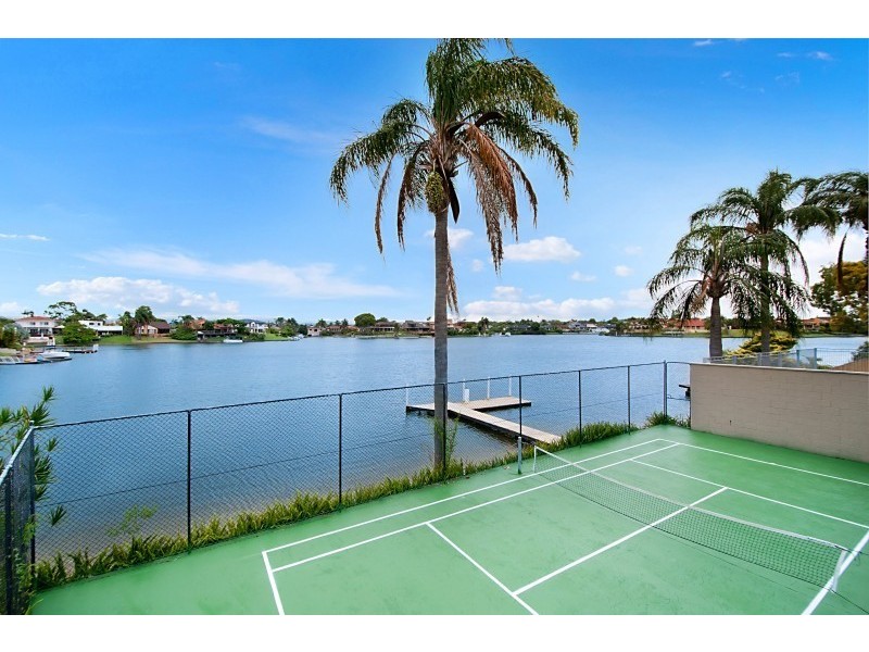 18 Argyle Crescent, Sorrento QLD 4217