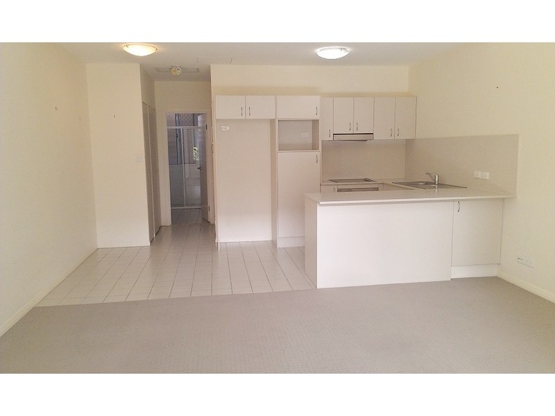 6 Rose Street, Southport QLD 4215