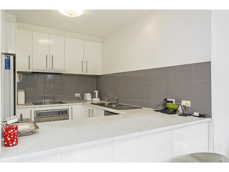 Brentwood/11 Paradise Island Drive, Surfers Paradise QLD 4217