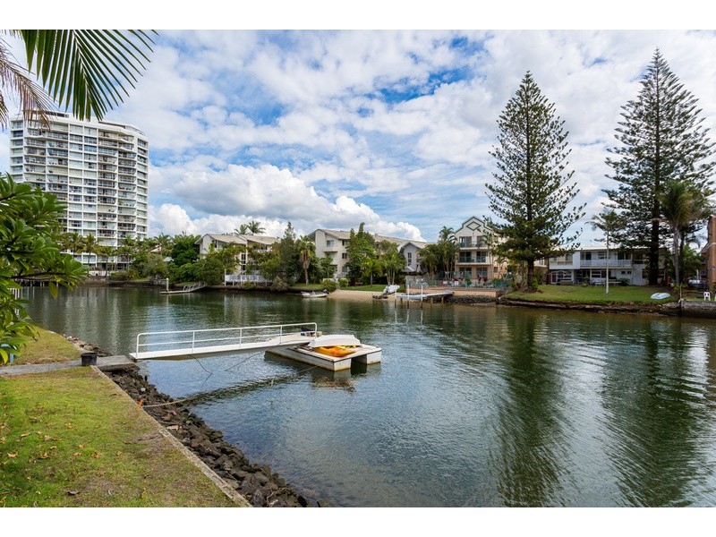 Brentwood/11 Paradise Island Drive, Surfers Paradise QLD 4217