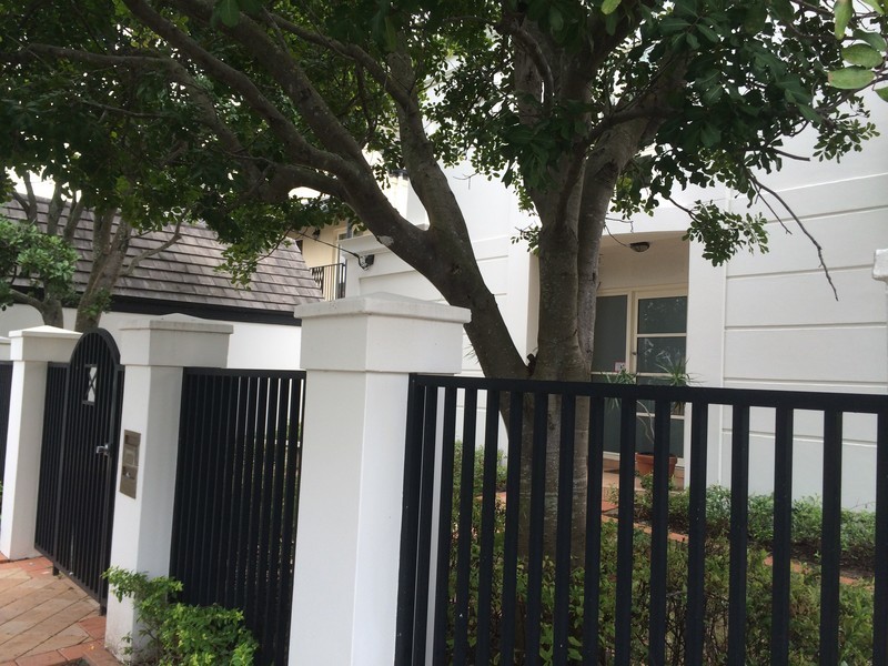 1&2/33 Peak Avenue, Main Beach QLD 4217