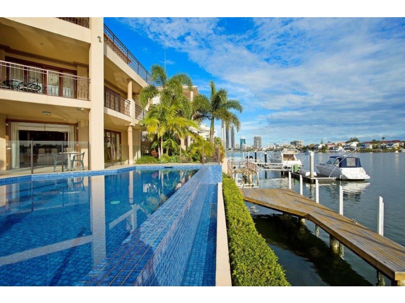 74 Admiralty Drive, Paradise Waters QLD 4217