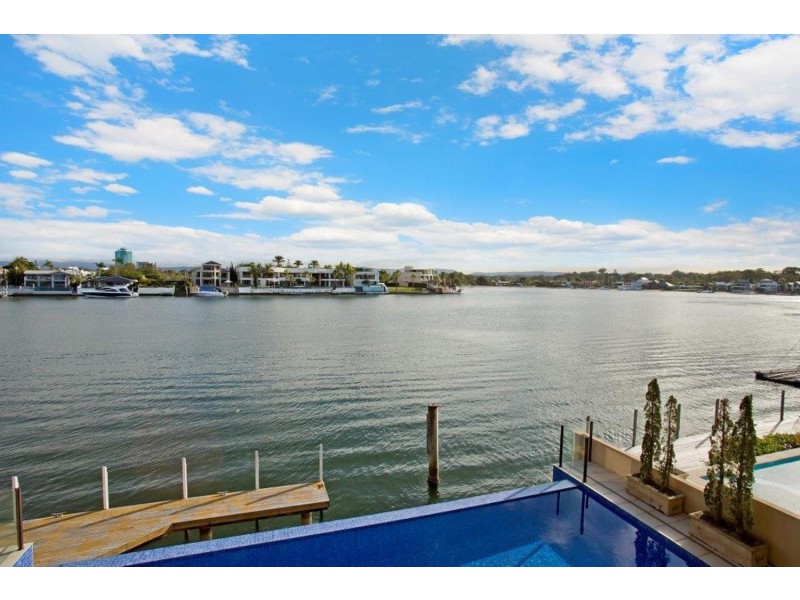 74 Admiralty Drive, Paradise Waters QLD 4217