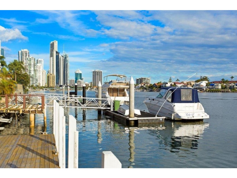 74 Admiralty Drive, Paradise Waters QLD 4217