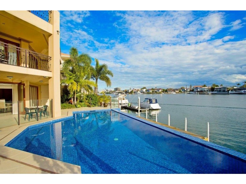 74 Admiralty Drive, Paradise Waters QLD 4217