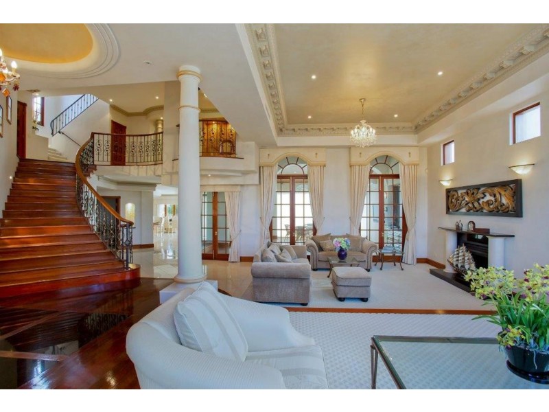 74 Admiralty Drive, Paradise Waters QLD 4217