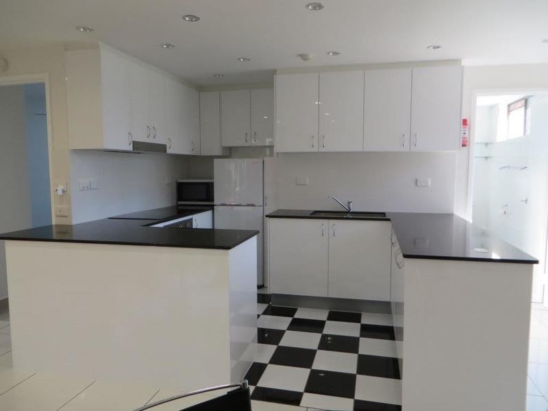 Enderley Gardens/38 Enderley Avenue, Surfers Paradise QLD 4217