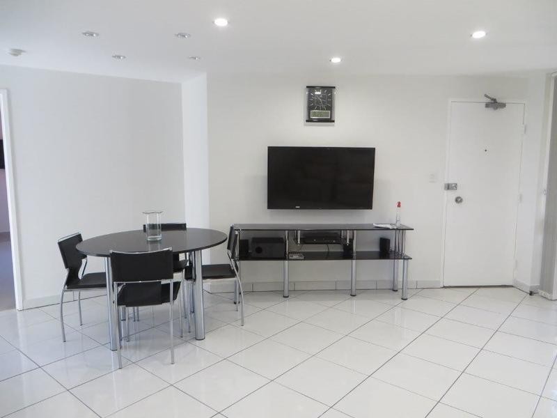 Enderley Gardens/38 Enderley Avenue, Surfers Paradise QLD 4217
