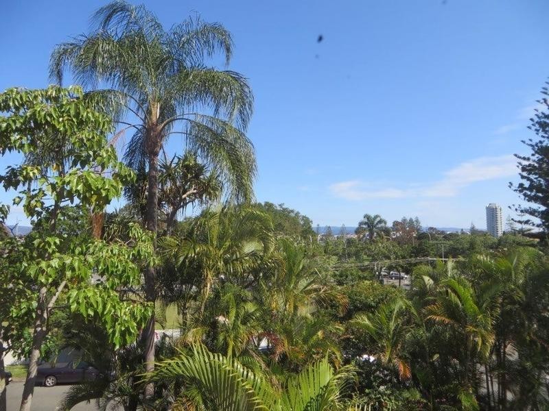 Enderley Gardens/38 Enderley Avenue, Surfers Paradise QLD 4217