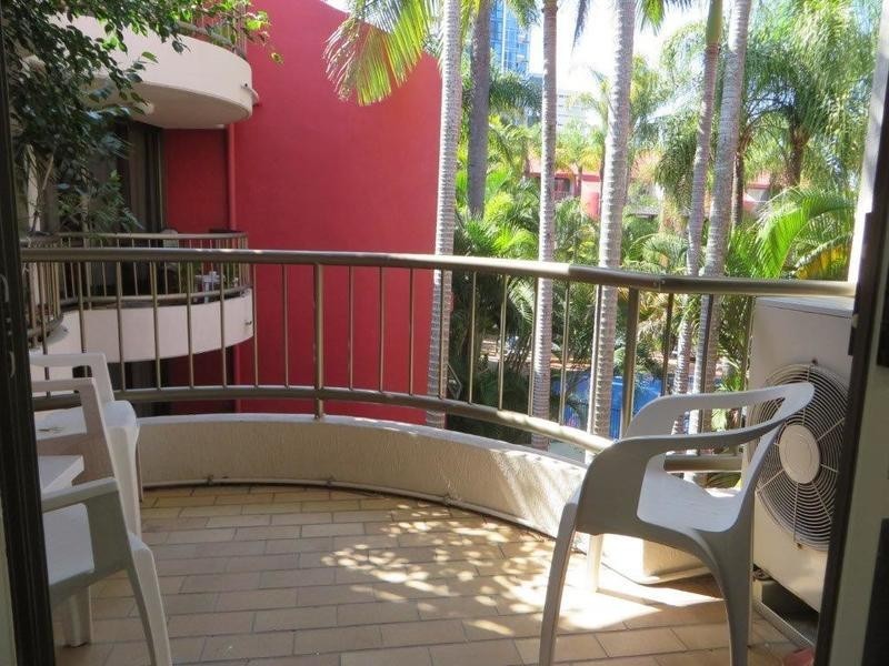 Enderley Gardens/38 Enderley Avenue, Surfers Paradise QLD 4217