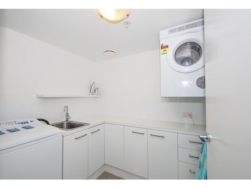 Q1/9 Hamilton Avenue, Surfers Paradise QLD 4217