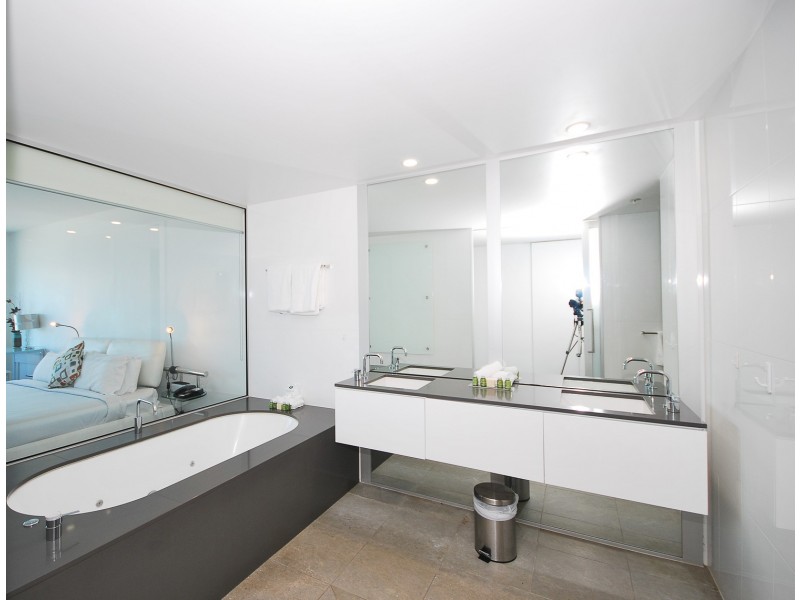 Q1/9 Hamilton Avenue, Surfers Paradise QLD 4217