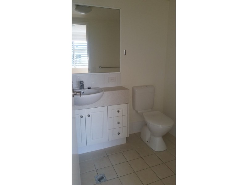 4 Proud Street, Labrador QLD 4215