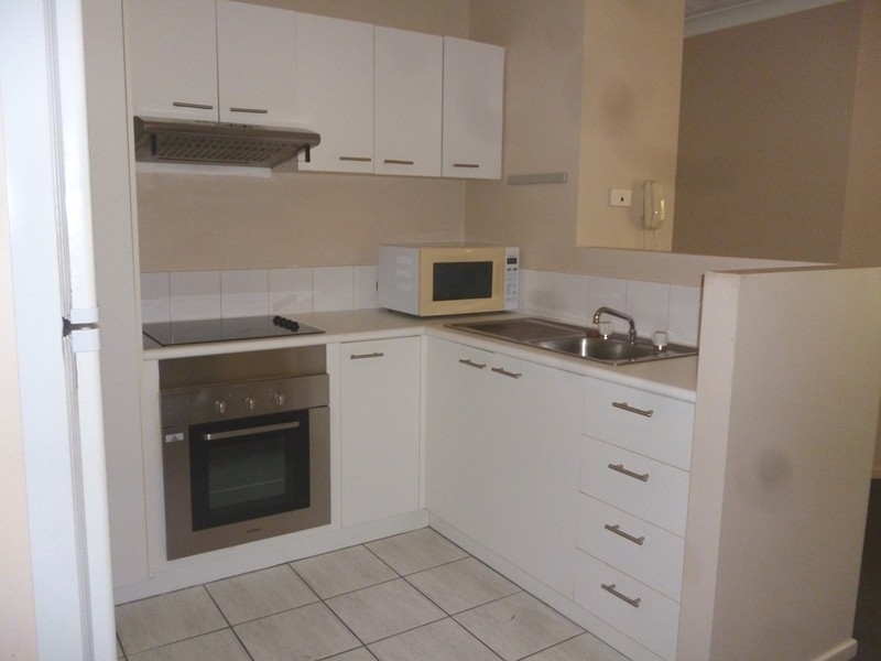 35 Palm Avenue, Surfers Paradise QLD 4217