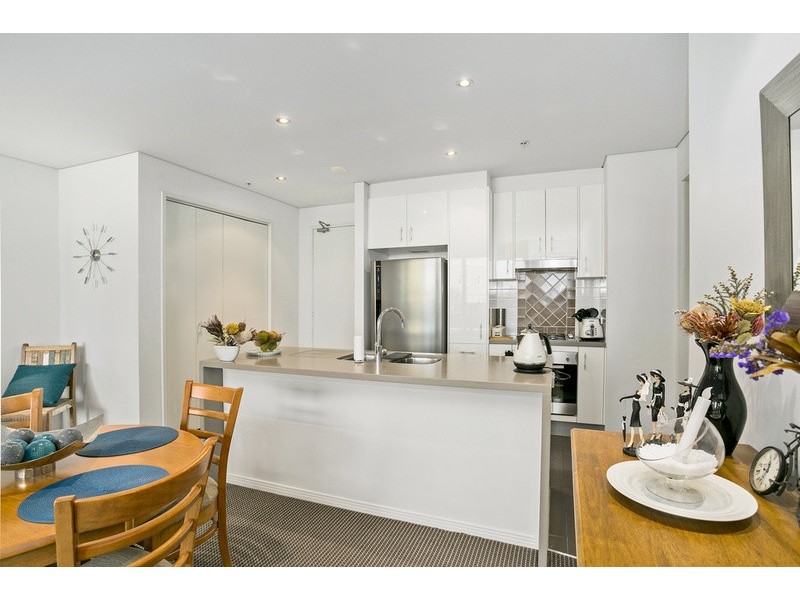 Unit 606/2 Aqua Street, Southport QLD 4215