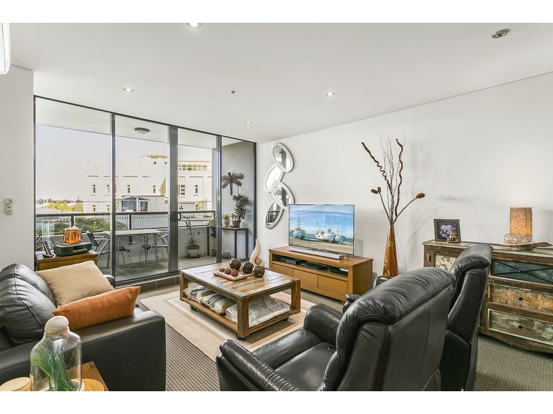 Unit 606/2 Aqua Street, Southport QLD 4215