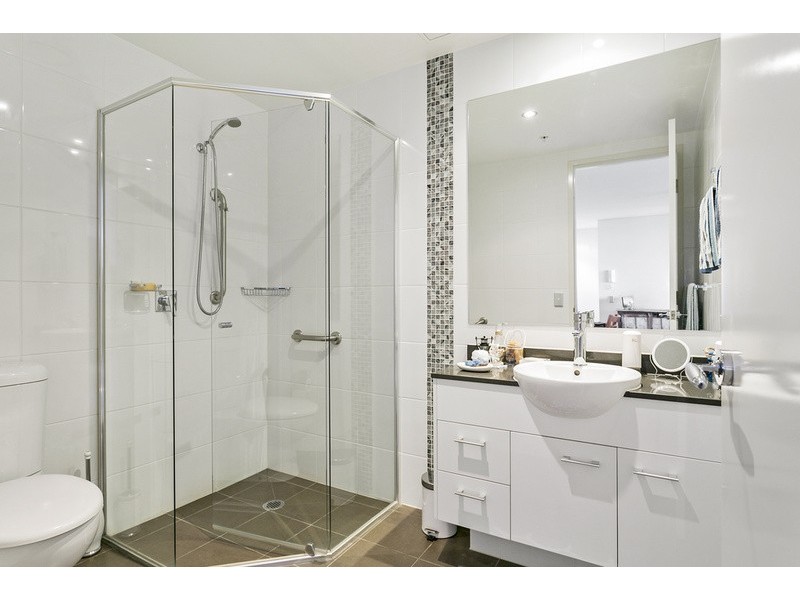 Unit 606/2 Aqua Street, Southport QLD 4215