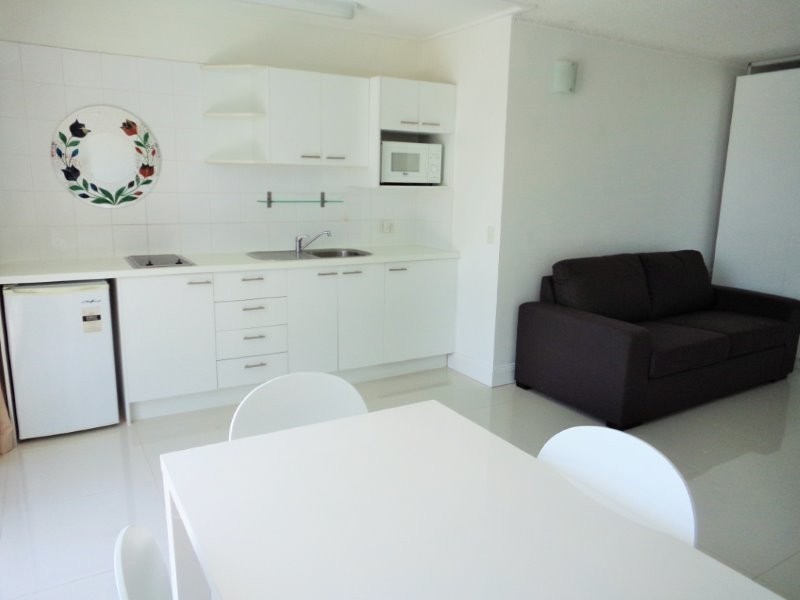 506/’Surfers Chateau’ 44 The Esplanade, Surfers Paradise QLD 4217