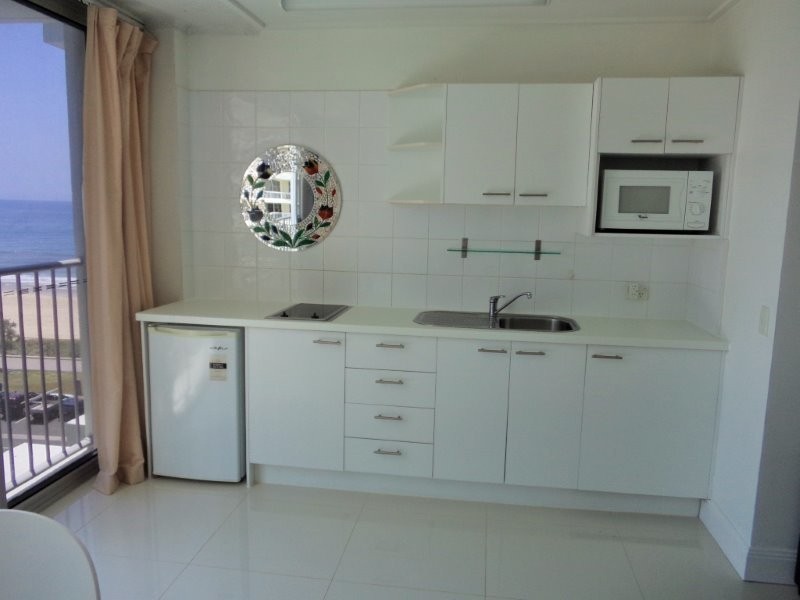 506/’Surfers Chateau’ 44 The Esplanade, Surfers Paradise QLD 4217