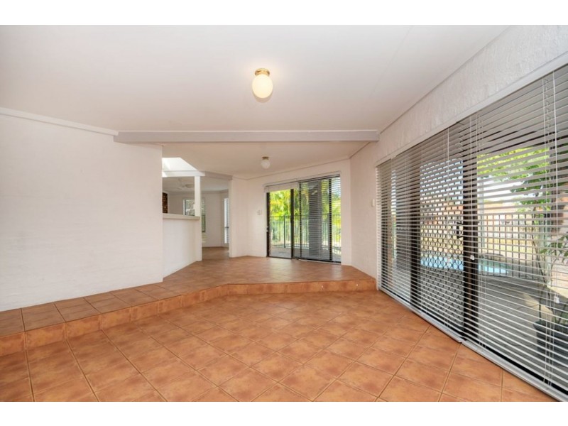 4  Costa Court, Broadbeach Waters QLD 4218