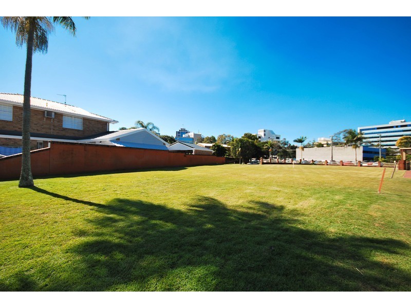 2 Mercedes Place, Bundall QLD 4217