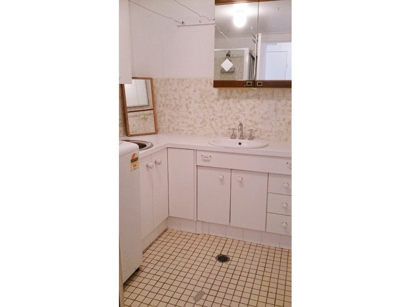 28/72 Marine Parade, Southport QLD 4215