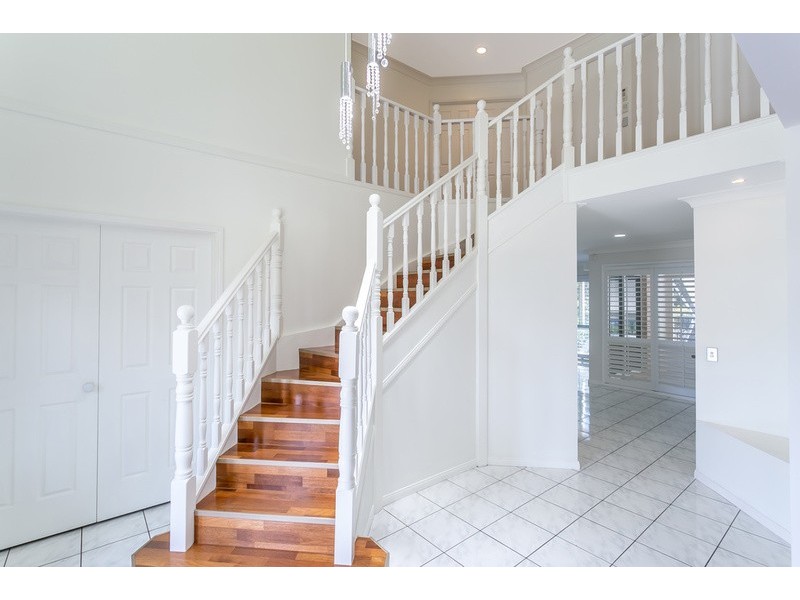 9 Gwydir Court, Helensvale QLD 4212