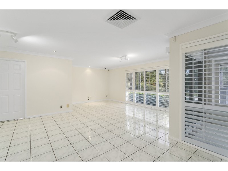 9 Gwydir Court, Helensvale QLD 4212