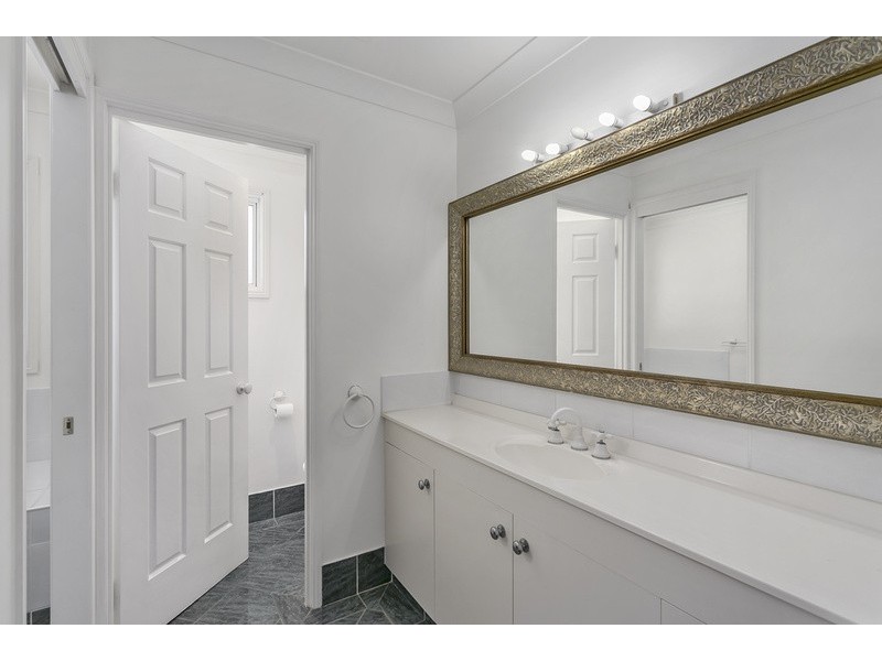 9 Gwydir Court, Helensvale QLD 4212