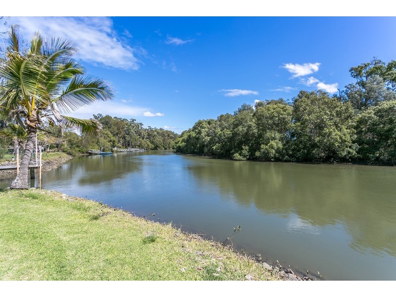 9 Gwydir Court, Helensvale QLD 4212