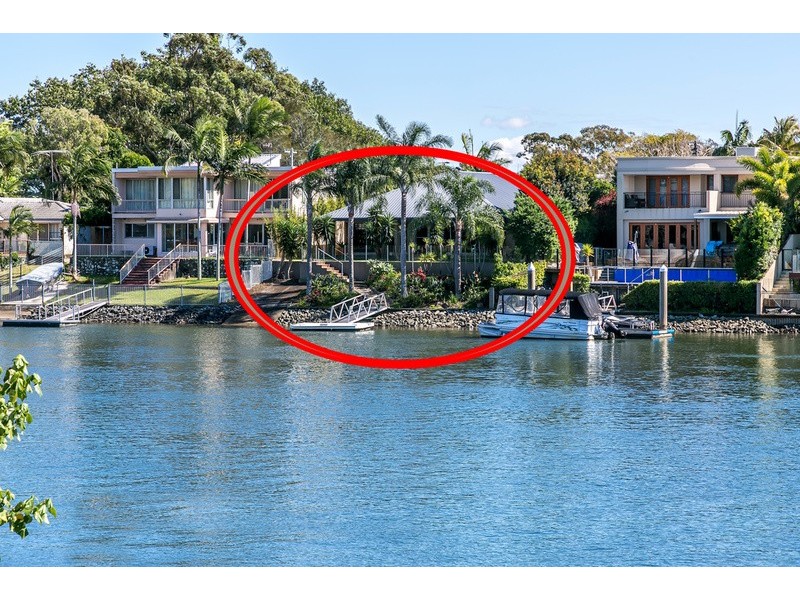 11 La Spezia Court, Isle Of Capri QLD 4217