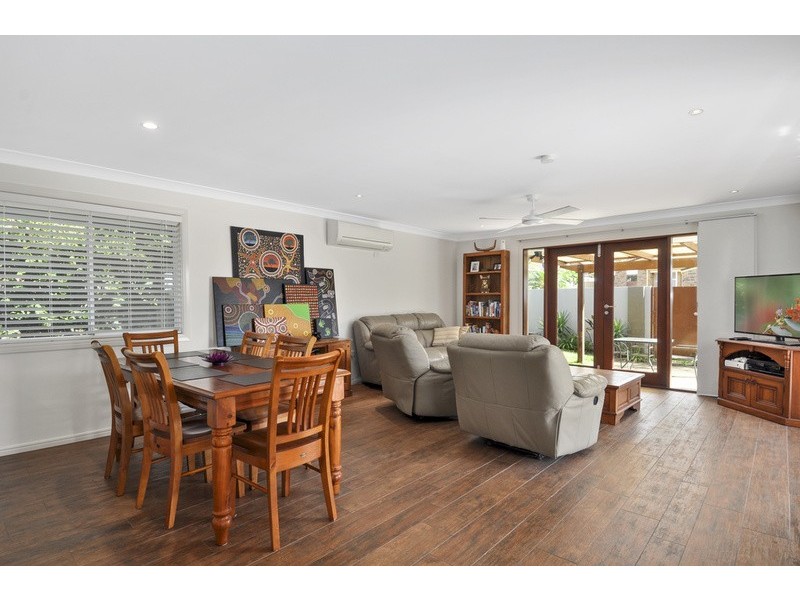 2 Tain Court, Sorrento QLD 4217