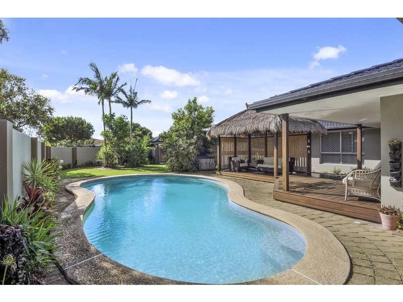 2 Tain Court, Sorrento QLD 4217