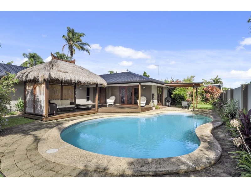 2 Tain Court, Sorrento QLD 4217